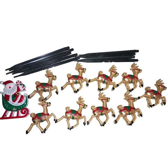 Christmas Santa and Reindeer Mini Lawn Stakes - Picture 1 of 16
